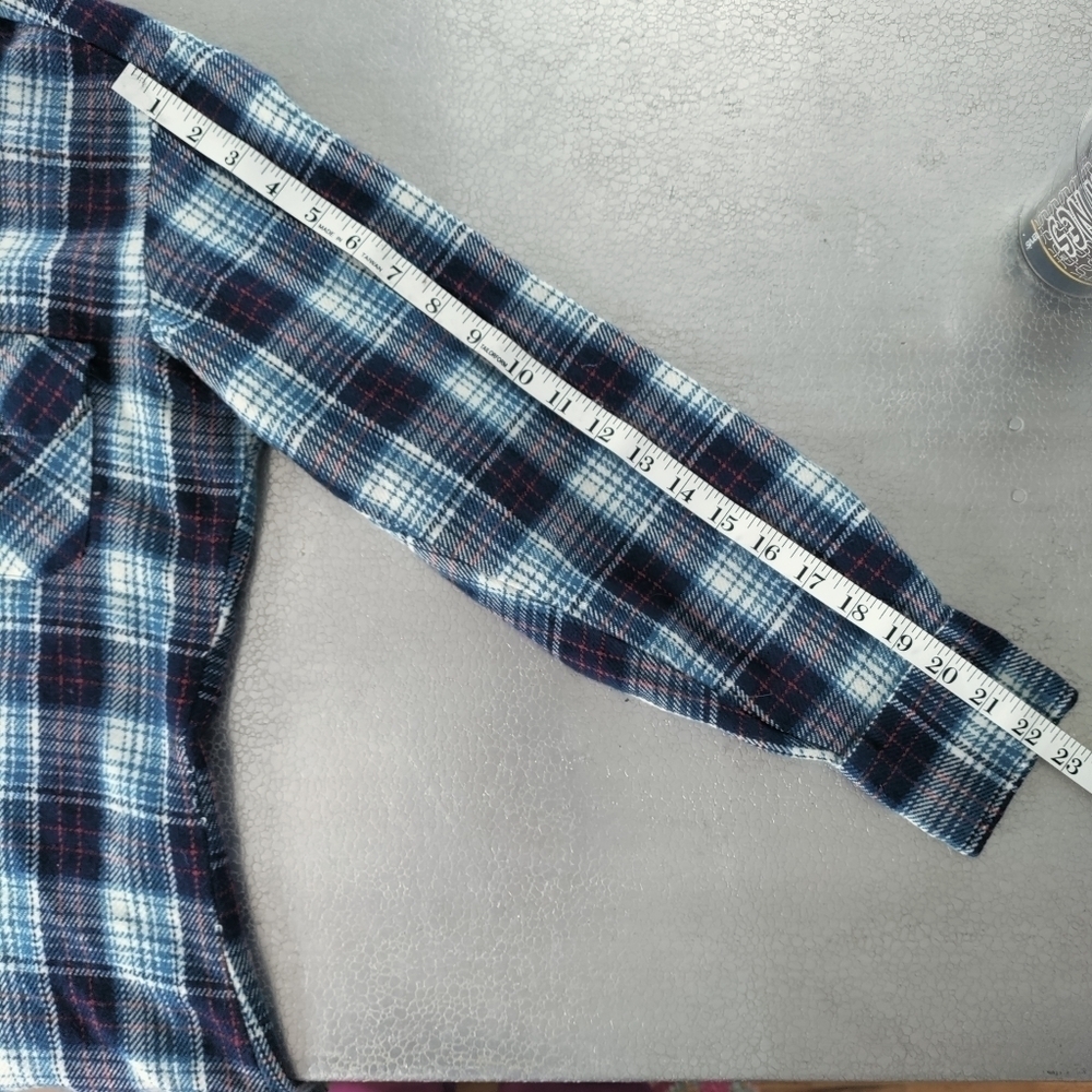 Vintage Timber Ridge soft acrylic button down - Picture 4 of 9